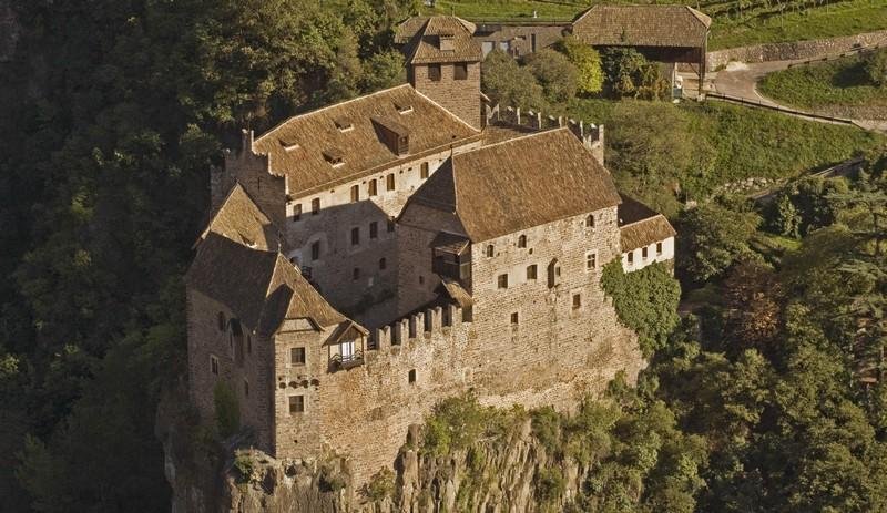 Castel Roncolo e la leggenda del tesoro nascosto